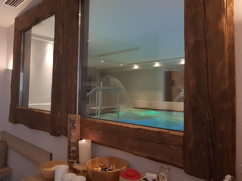 Maribel Hotel Мадона ди Кампильо Екстериор снимка