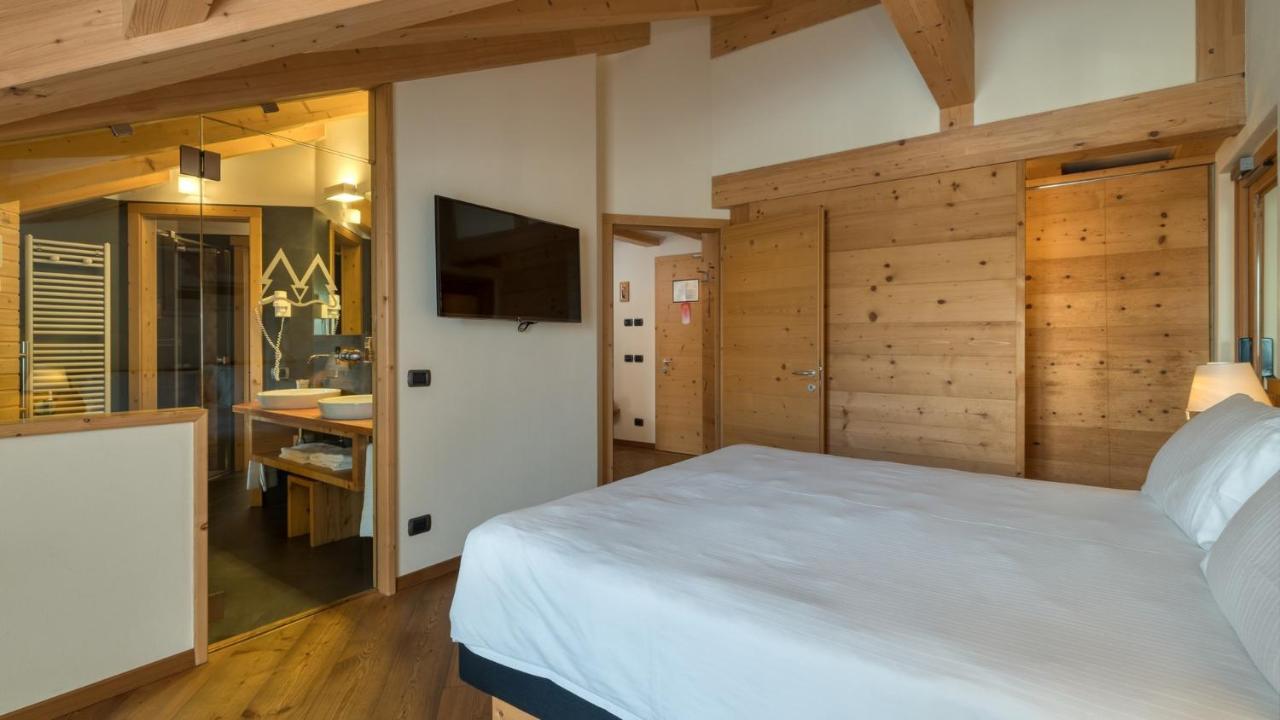Maribel Hotel Мадона ди Кампильо Екстериор снимка