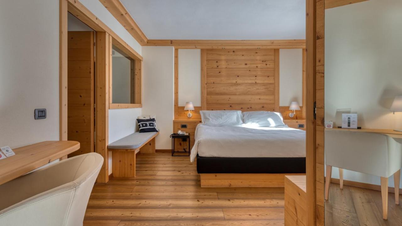 Maribel Hotel Мадона ди Кампильо Екстериор снимка