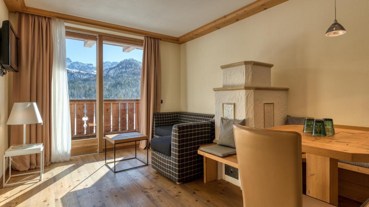 Maribel Hotel Мадона ди Кампильо Екстериор снимка