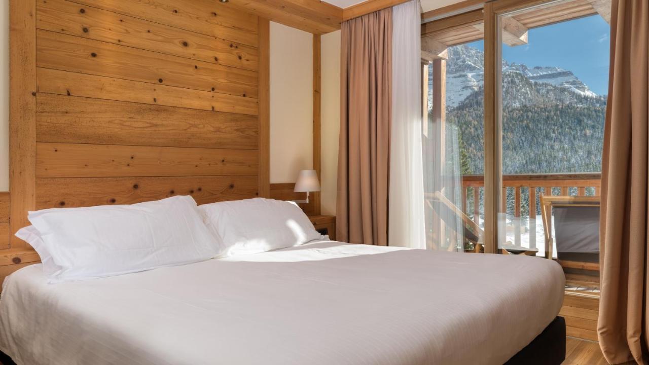 Maribel Hotel Мадона ди Кампильо Екстериор снимка