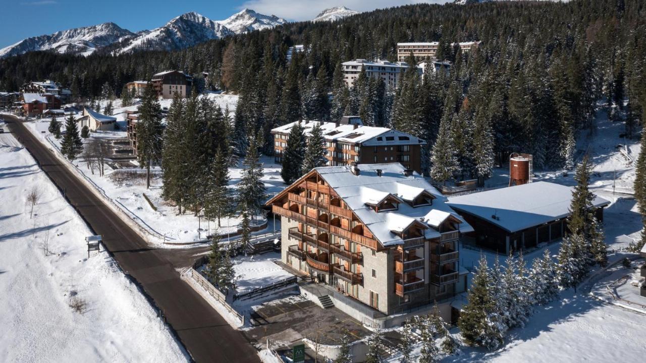Maribel Hotel Мадона ди Кампильо Екстериор снимка