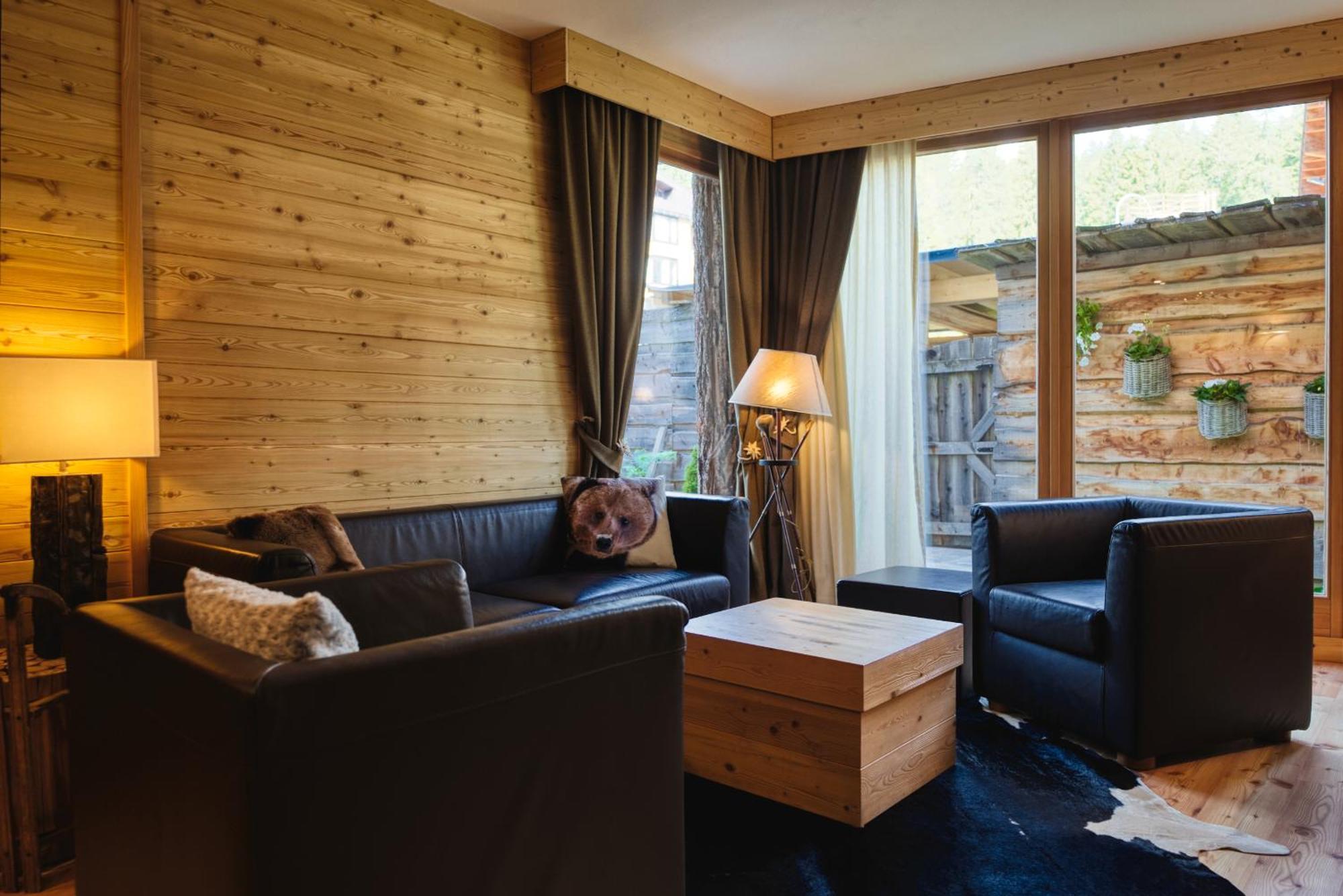 Maribel Hotel Мадона ди Кампильо Екстериор снимка